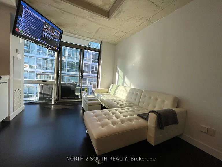 55 Stewart St #524 — Photo 5
