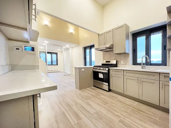 217 Bay 49 St #4A, Brooklyn, NY 11214