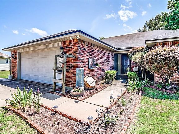 5th image of 7513 Pecanwood Ct