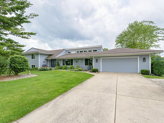 5th image of 1146 Lakeside Dr S