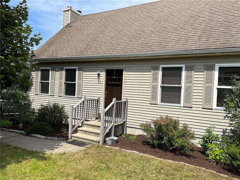 22 Laudone Dr, Bradford, RI 02808 Zillow