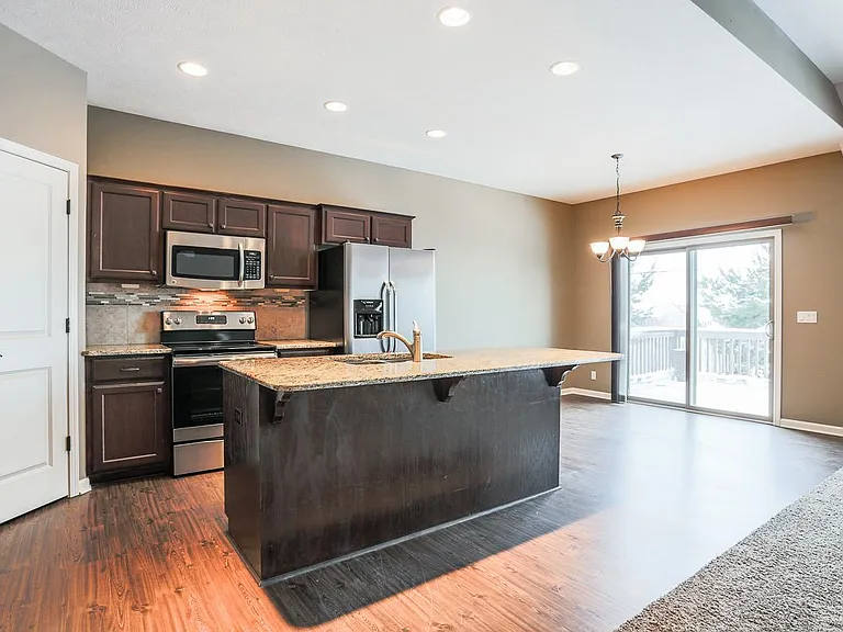 17020 Cypress St — Photo 13