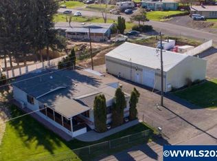 637 NE 10th St, Madras, OR 97741