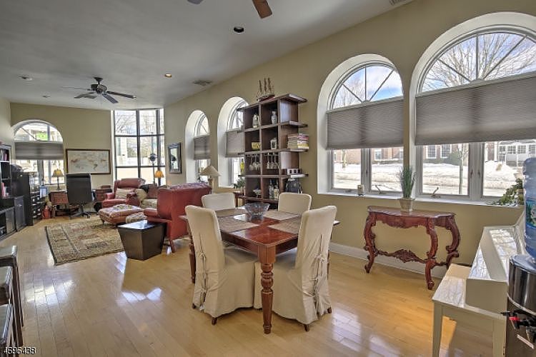 211 Main St, Gladstone, NJ 07934 Zillow