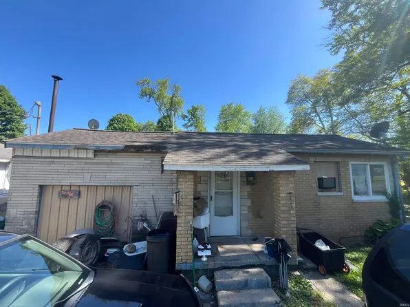 1307 E Cherry St, Petersburg, IN 47567