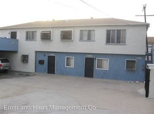 2069 Saint Louis Ave, Signal Hill, CA 90755