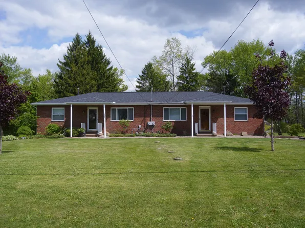 3291 & 3293 Pikeview Dr #3293, Barberton, OH 44203