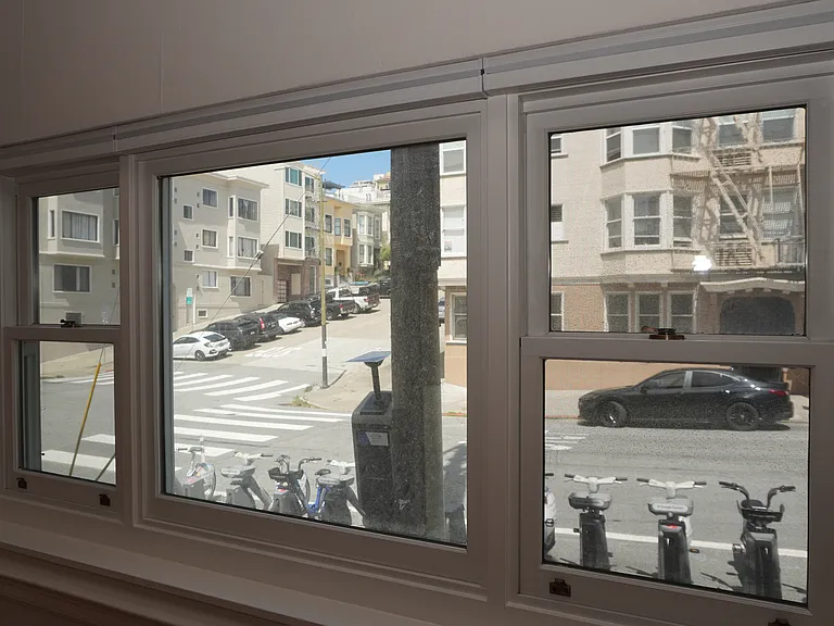 1661 Leavenworth St #2 — Photo 19