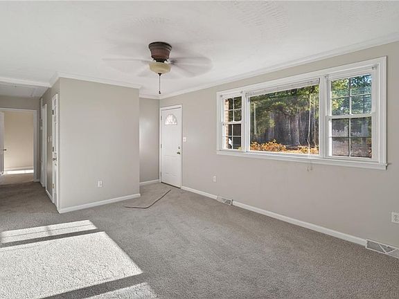 3rd image of 5718 Custis Millpond Rd