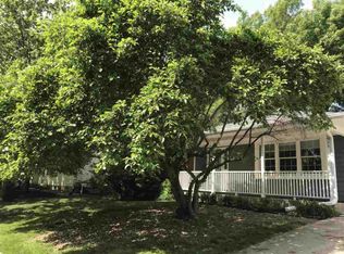 323 Post Rd, Iowa City, IA 52245