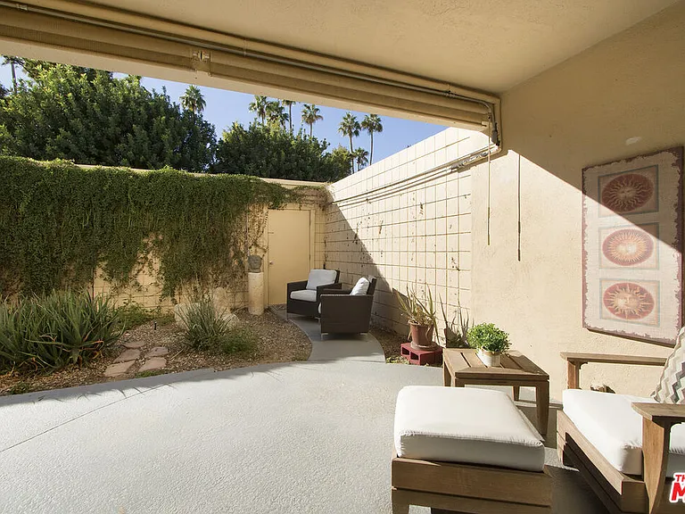 501 Desert Lakes Cir — Photo 57
