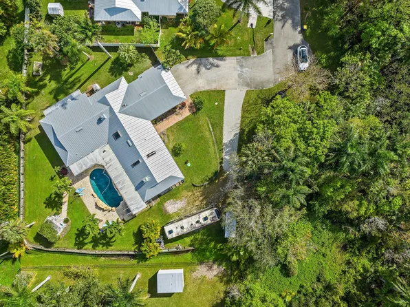 6807 SW Garnett Drive, Stuart, FL 34997