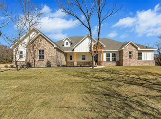 1031 Twin Creeks Dr, Weatherford, TX 76088