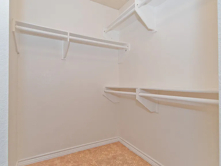 6014 Parkmeadow Dr — Photo 15