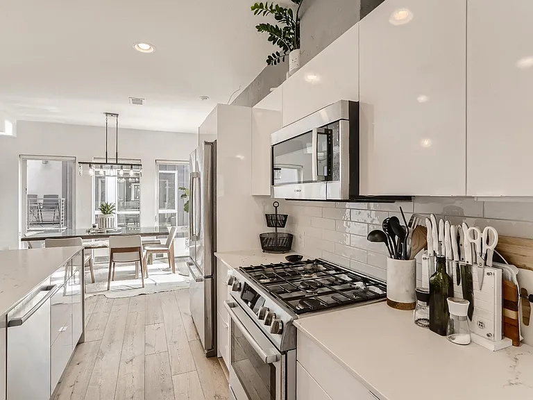 4525 N Tennyson St — Photo 12
