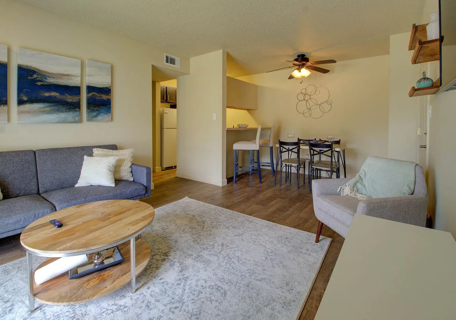 Stadium Apartments — Photo 3