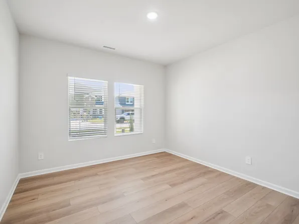 Taylorsville Plan, Marshburn Landing - Signature Series