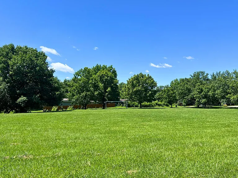 2509 Hollyhock Dr — Photo 49