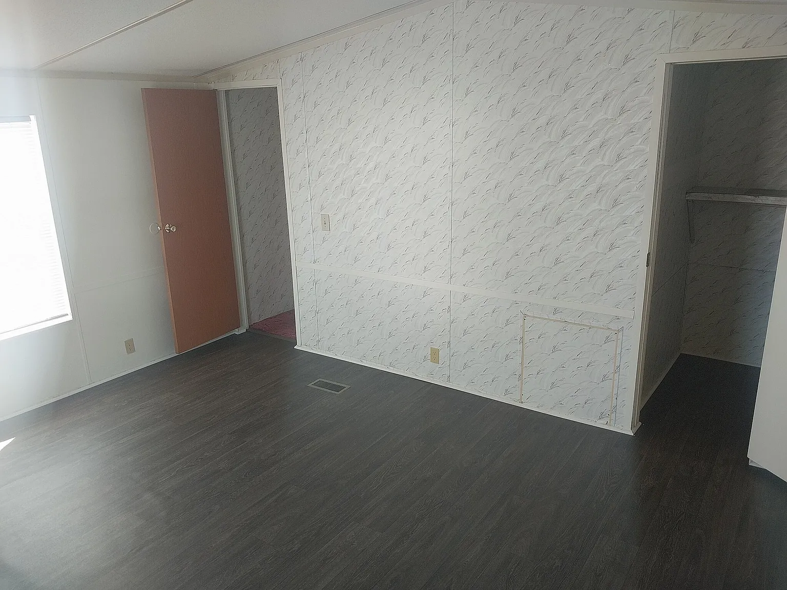 Hollywood MHP - Lot 7 — Photo 2