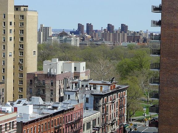 4th image of 392 Central Park W APT 16E