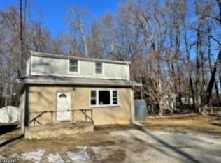 1037 Stillwater Rd, Newton, NJ 07860