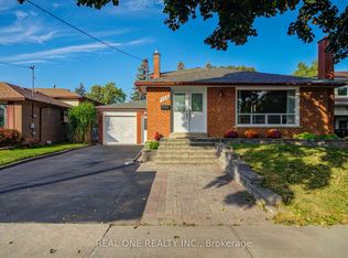 122 Marilake Dr, Toronto, ON M1S 1V9