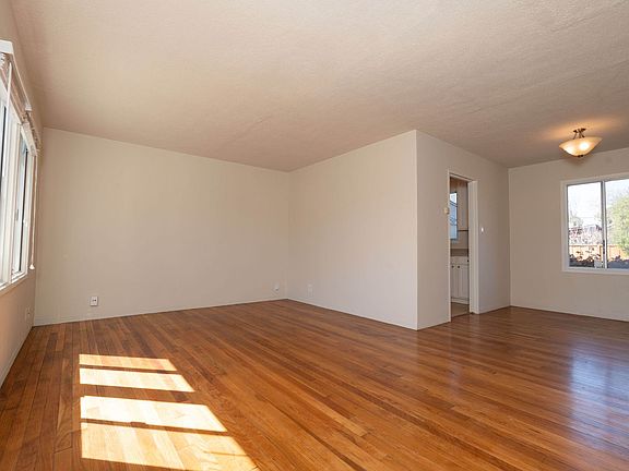 4th image of 353 Stowell Ave