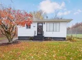 16705 Chateau Ave, Cleveland, OH 44128