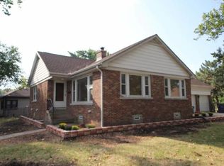 240 Mohawk Dr, Bensenville, IL 60106
