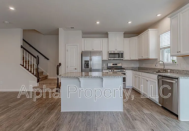 520 Huntingdale Pl — Photo 6