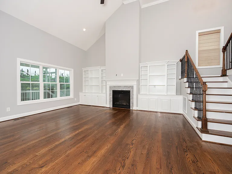 490 Lotus Ct — Photo 21