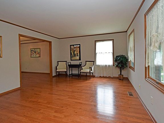 3rd image of 8209 Indian Trail Dr