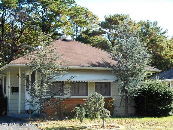 3rd image of 2201 Mount Hope Ln