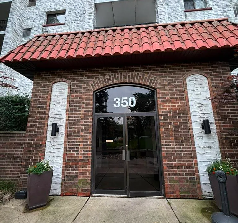 350 Plum Creek Dr #107