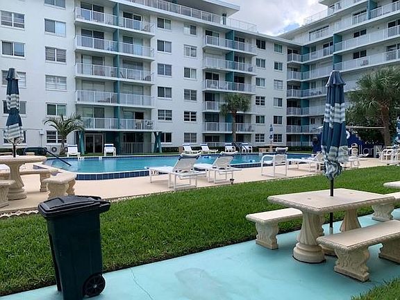 4th image of 2727 N Atlantic Ave #6210