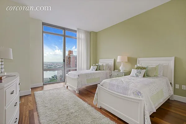 Sold by Corcoran | media 8