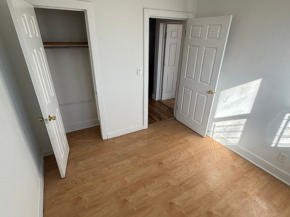 5th image of 924 E 215th St #3