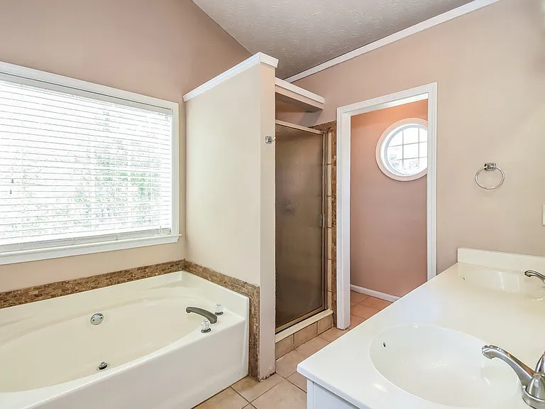 1675 Berrywood Way — Photo 13