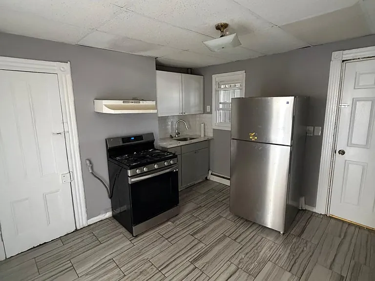219 Magnolia Ave #3L — Photo 1