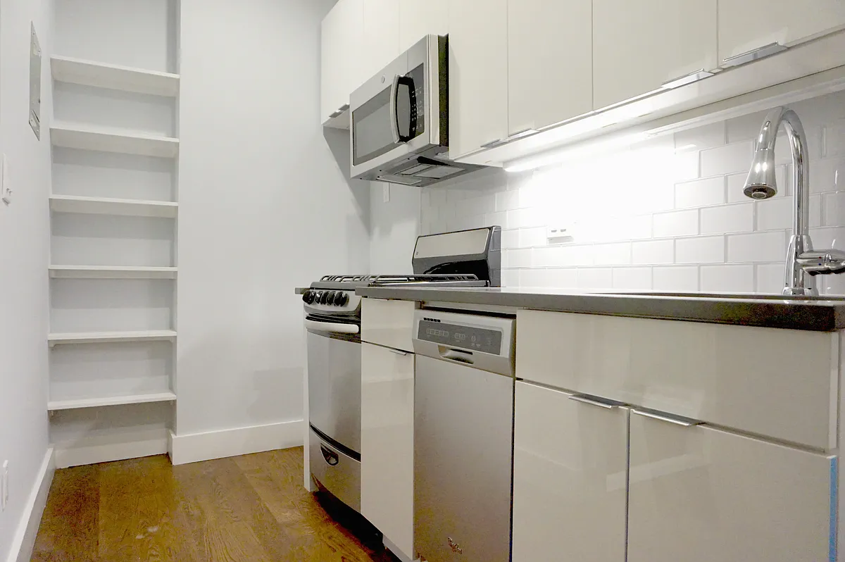 Building Photo - 142 E 27th St #1B