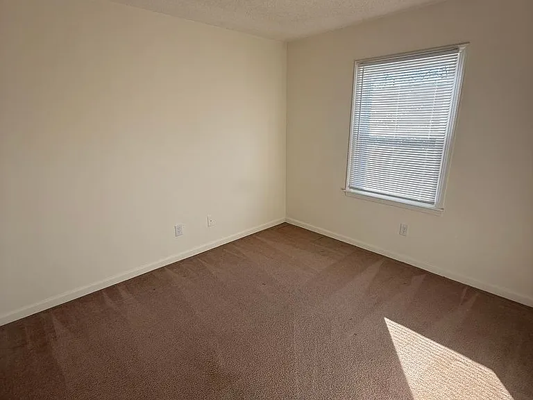 500 N Church St — Photo 10