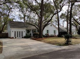 950 Sea Gull Dr, Mount Pleasant, SC 29464