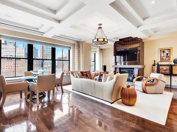 27 N Moore St APT 4D, New York, NY 10013