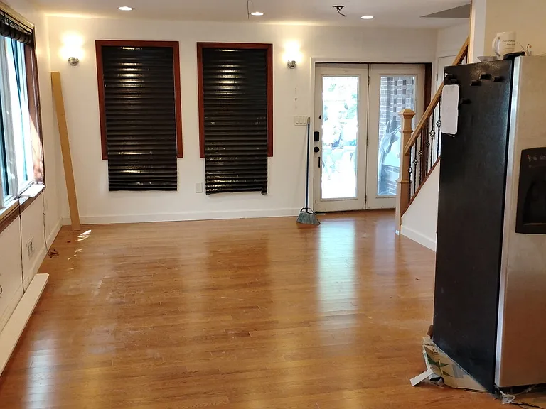 108 Irving St — Photo 3
