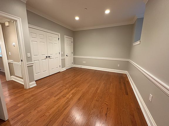 Very Large Bedroom