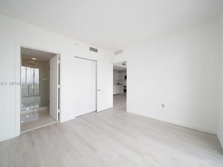 55 SW 9th St #3207 — Photo 10