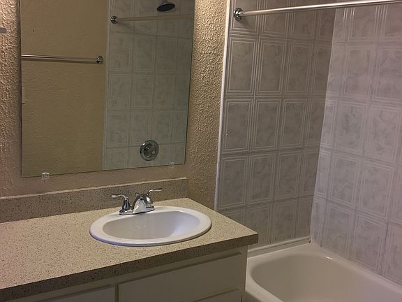 4th image of 3609 E Mohawk Ave