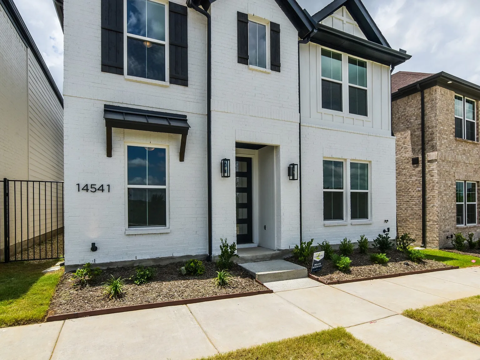 4 bed, 2493 sqft, $3,800 — Photo 2