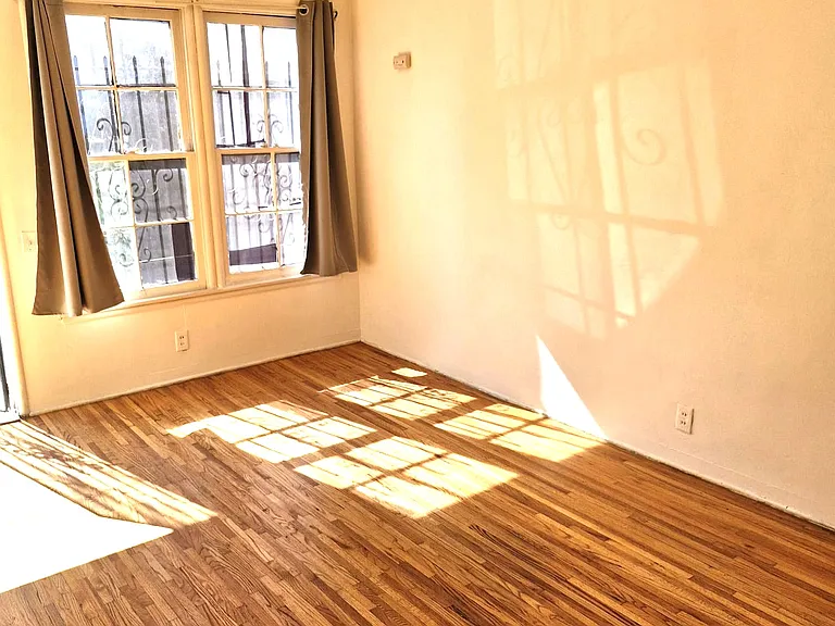 7315 Willoughby Ave #7315 — Photo 5