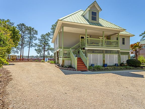 3rd image of 433 River Rd
